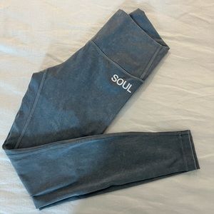 Lululemon soul cycle wunder under